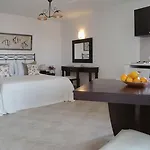 Hotel Yalis