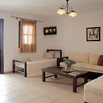 Hotel Yalis