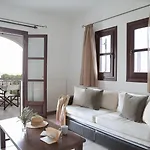 Yalis Hotel 4*