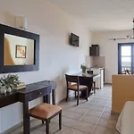 Yalis Hotel