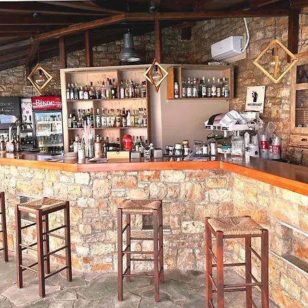 Hotel Yalis